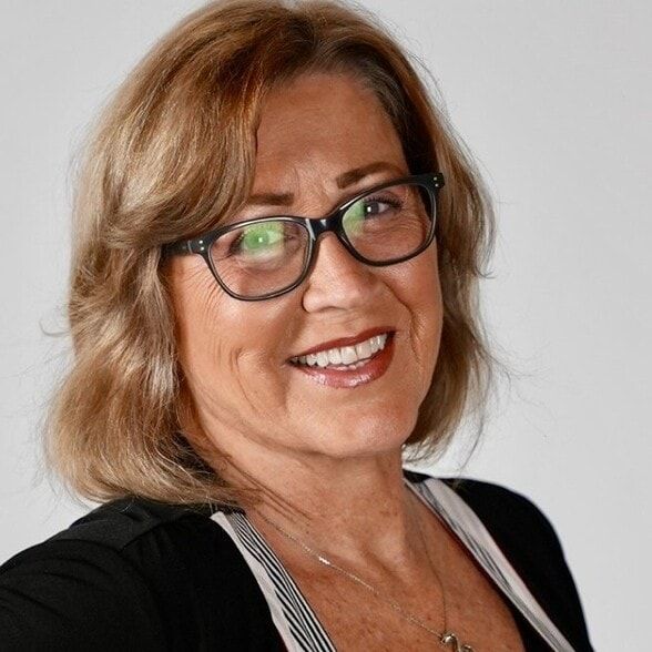 Land Listing Agent Photo