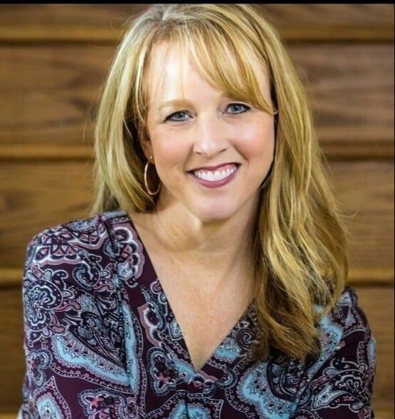 Land Listing Agent Photo