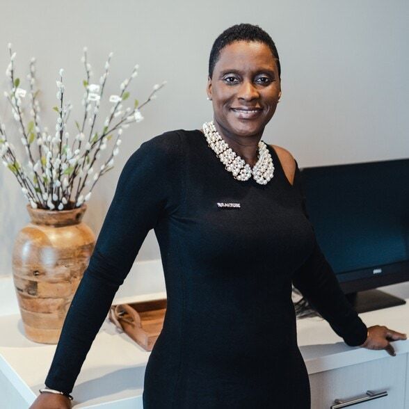 Land Listing Agent Photo