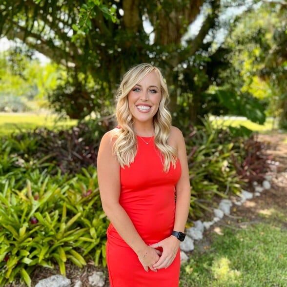 Land Listing Agent Photo