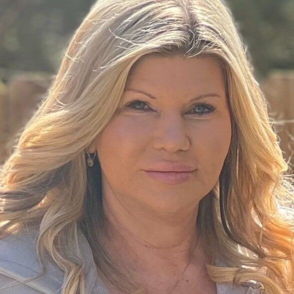 Land Listing Agent Photo