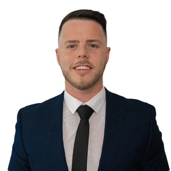 Land Listing Agent Photo