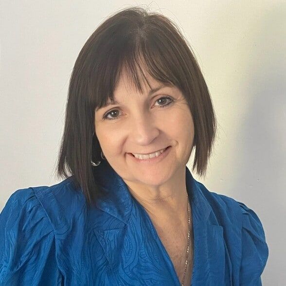 Land Listing Agent Photo