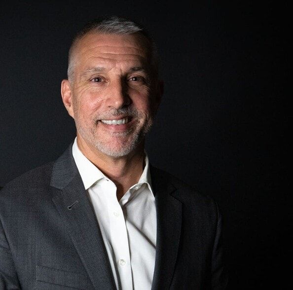 Land Listing Agent Photo