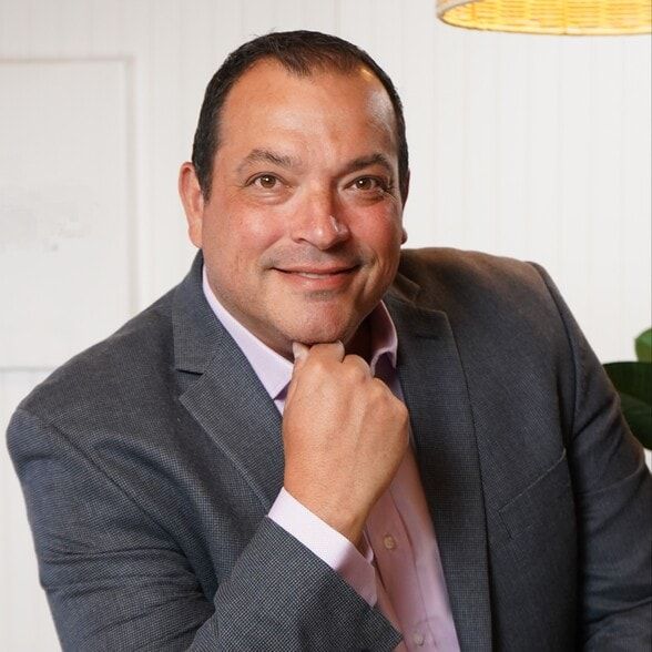 Land Listing Agent Photo