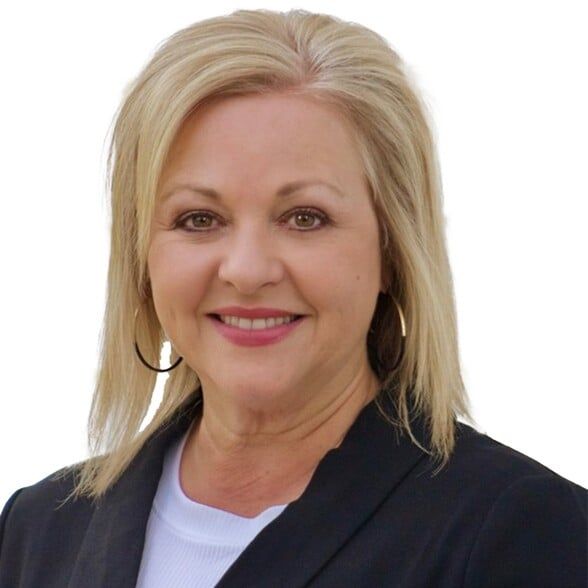 Land Listing Agent Photo