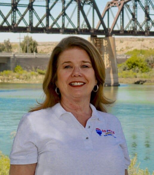 Land Listing Agent Photo