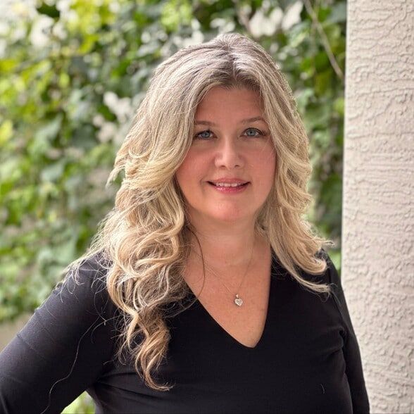 Land Listing Agent Photo