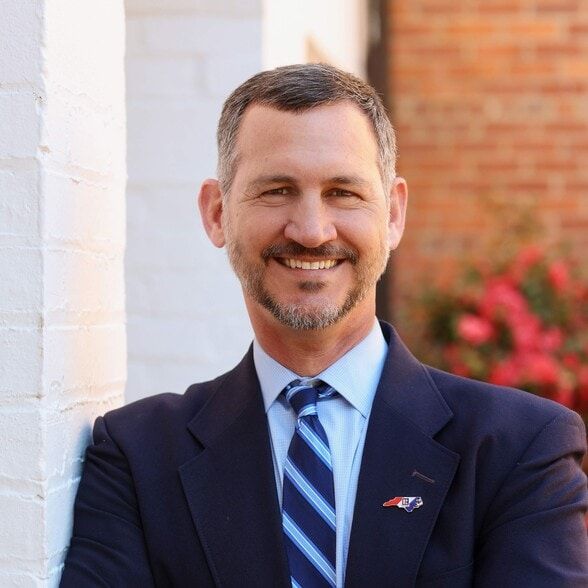 Land Listing Agent Photo