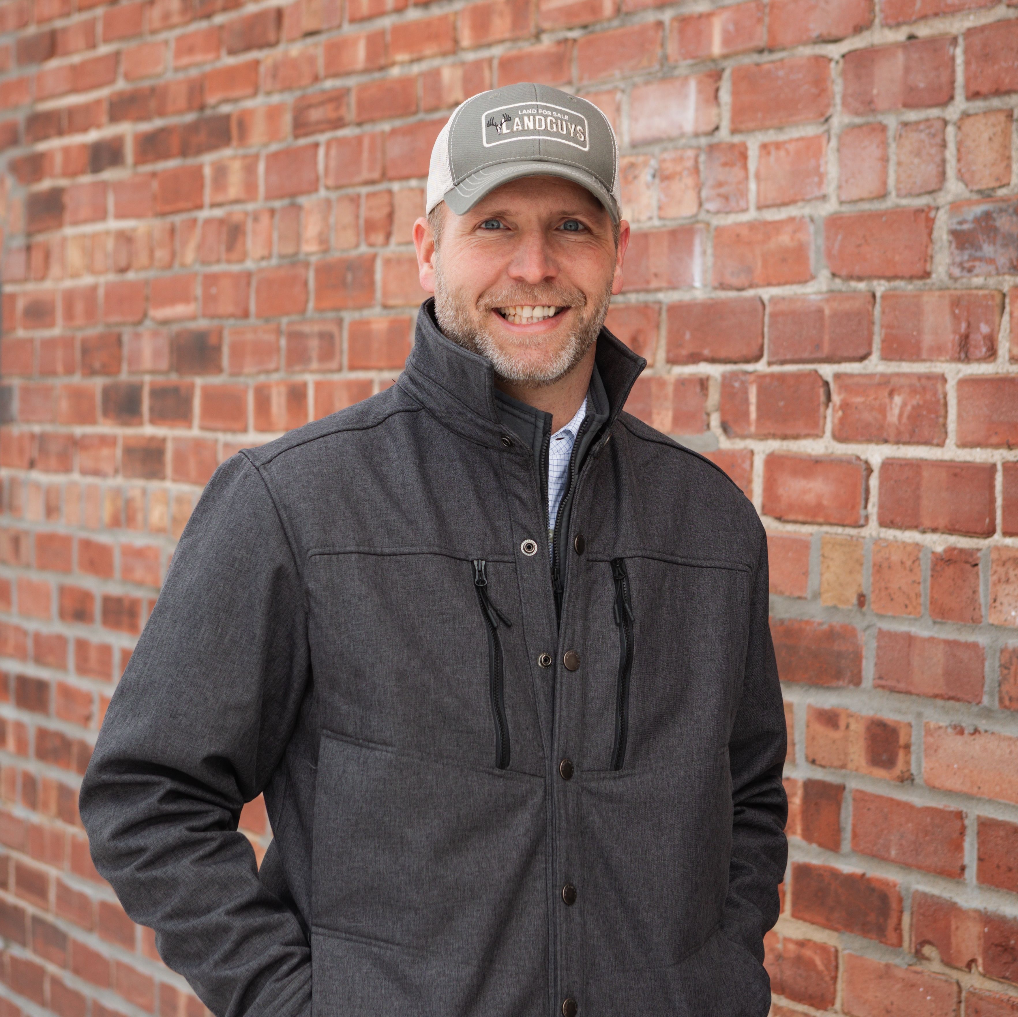 Land Listing Agent Photo