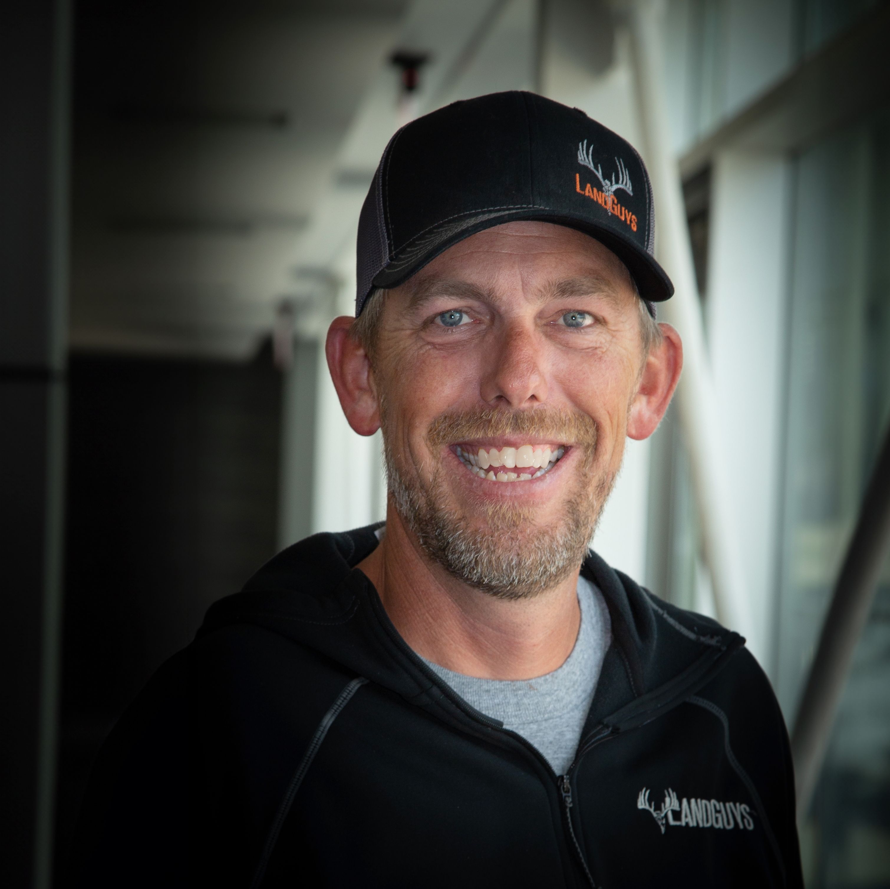 Land Listing Agent Photo