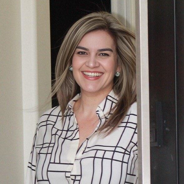 Land Listing Agent Photo