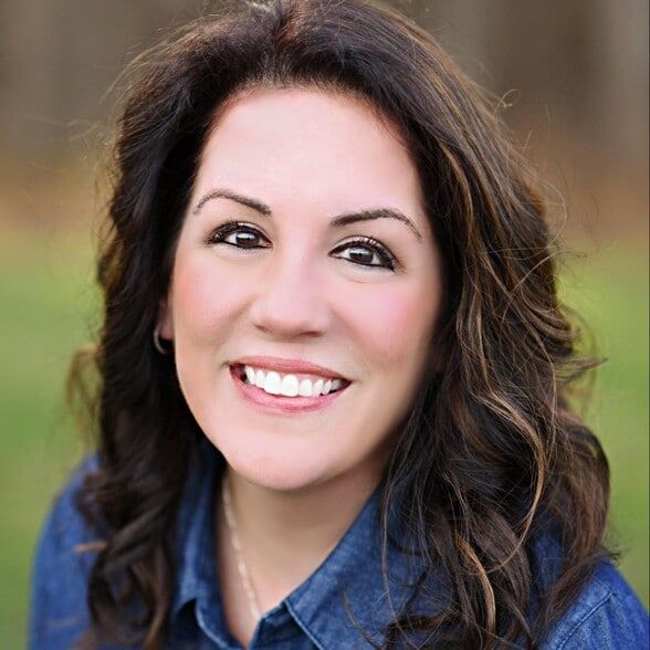 Land Listing Agent Photo