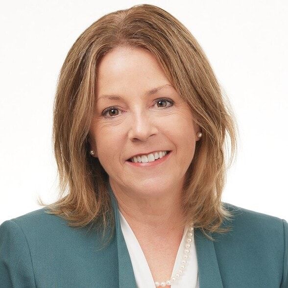 Land Listing Agent Photo