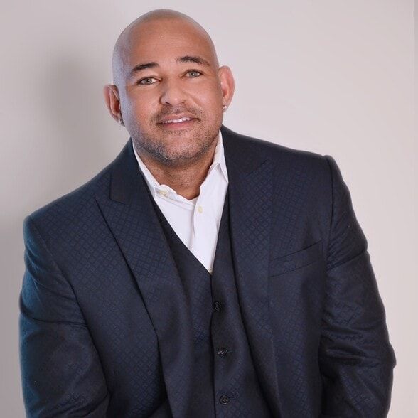 Land Listing Agent Photo