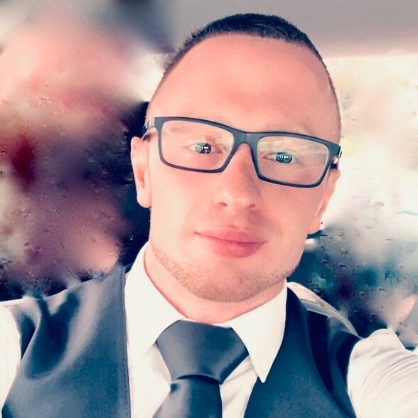 Land Listing Agent Photo