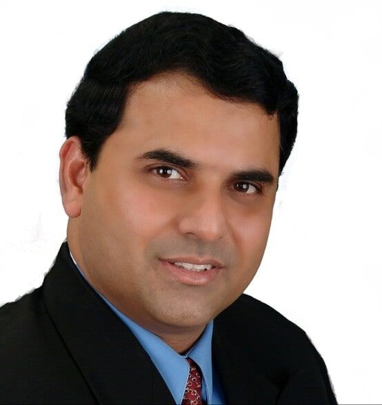 Land Listing Agent Photo