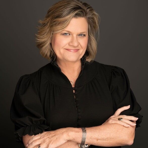 Land Listing Agent Photo