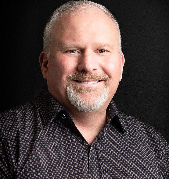 Land Listing Agent Photo