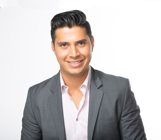 Land Listing Agent Photo