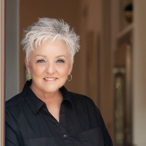 Land Listing Agent Photo