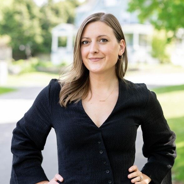 Land Listing Agent Photo