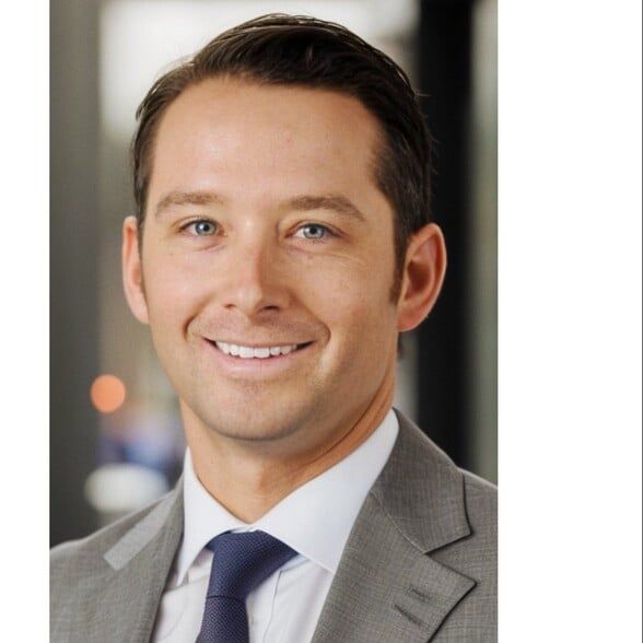 Land Listing Agent Photo