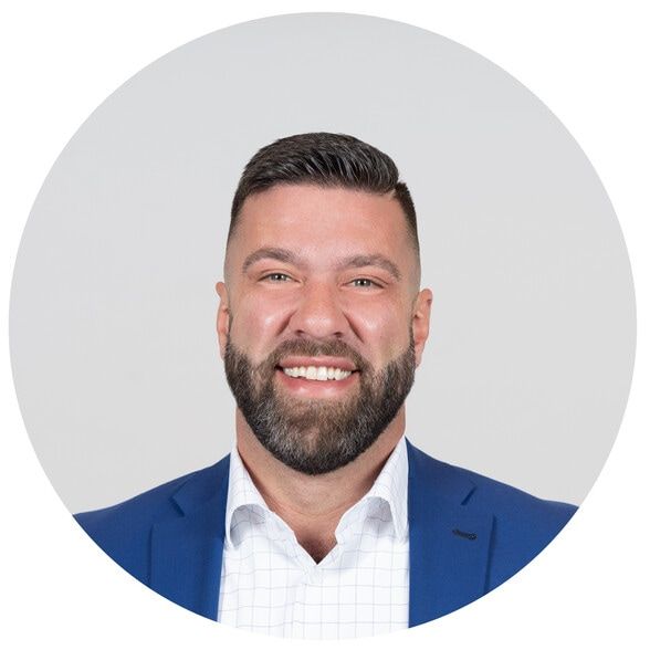 Land Listing Agent Photo