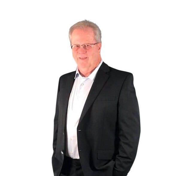 Land Listing Agent Photo