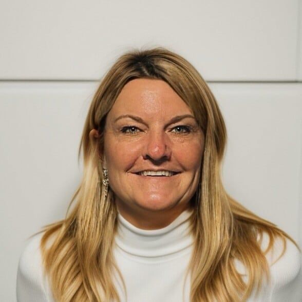 Land Listing Agent Photo