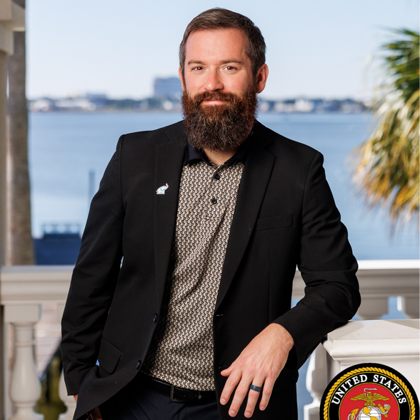 Land Listing Agent Photo