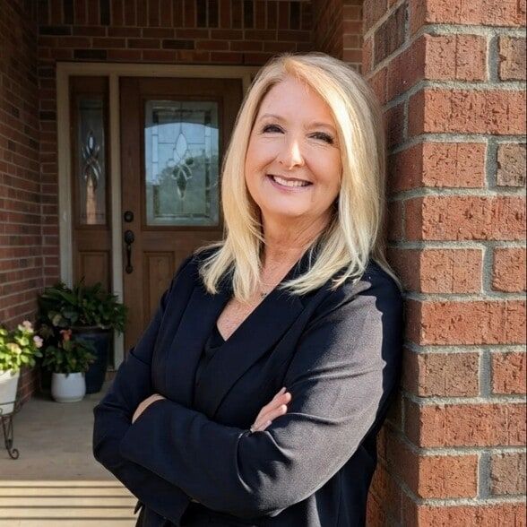 Land Listing Agent Photo