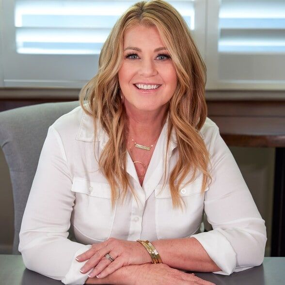 Land Listing Agent Photo