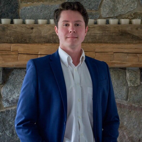 Land Listing Agent Photo