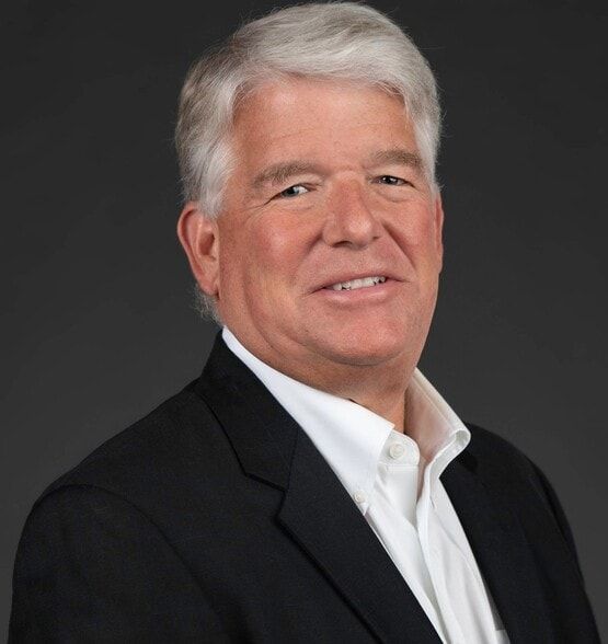 Land Listing Agent Photo