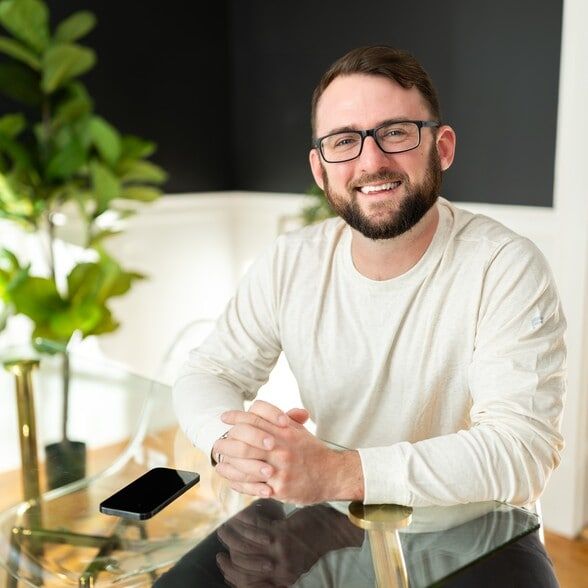 Land Listing Agent Photo
