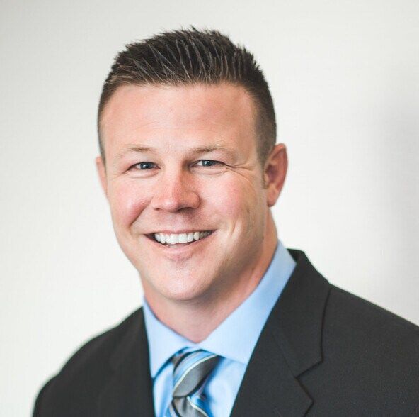 Land Listing Agent Photo