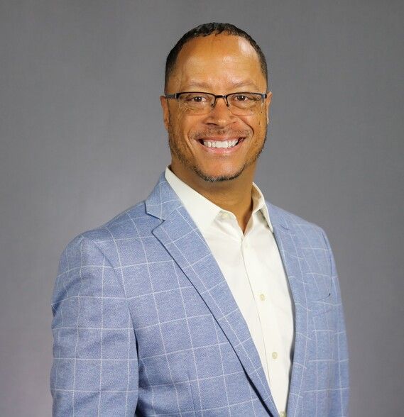 Land Listing Agent Photo