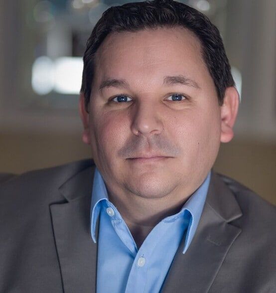 Land Listing Agent Photo
