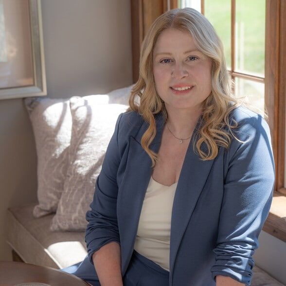 Land Listing Agent Photo