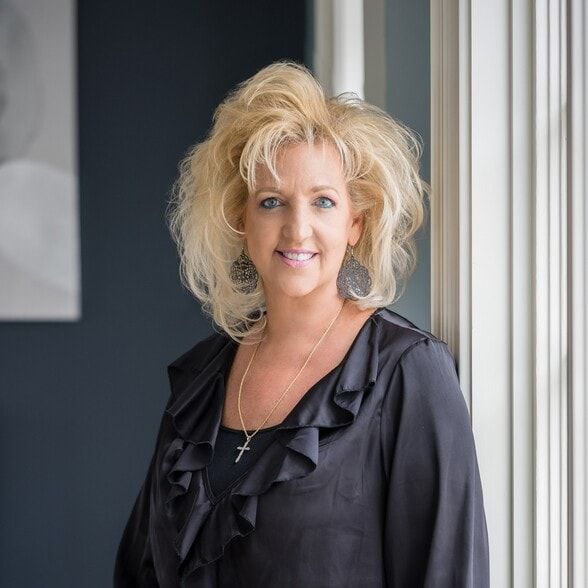 Land Listing Agent Photo