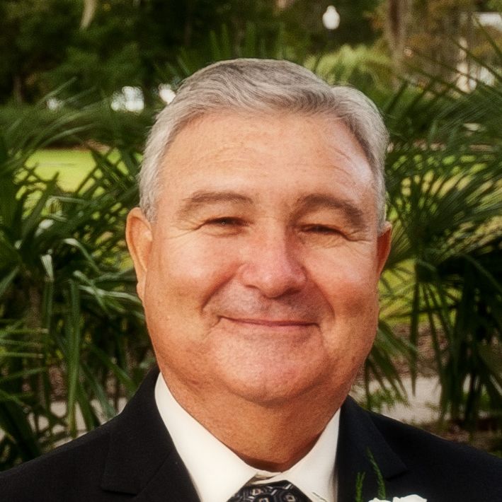 Land Listing Agent Photo