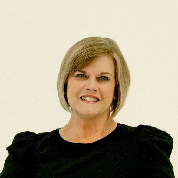 Land Listing Agent Photo