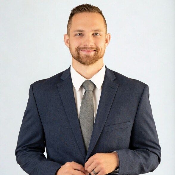 Land Listing Agent Photo