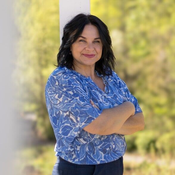 Land Listing Agent Photo