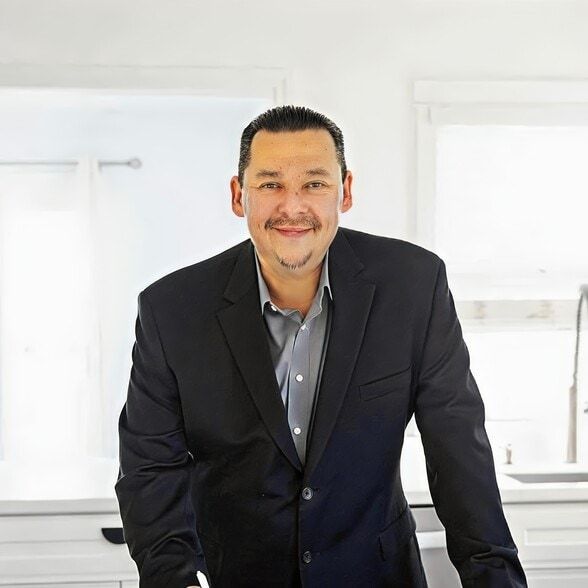 Land Listing Agent Photo