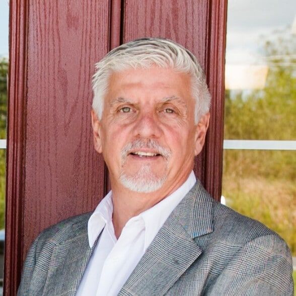 Land Listing Agent Photo