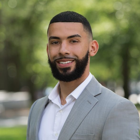 Land Listing Agent Photo
