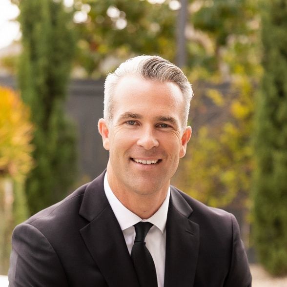 Land Listing Agent Photo