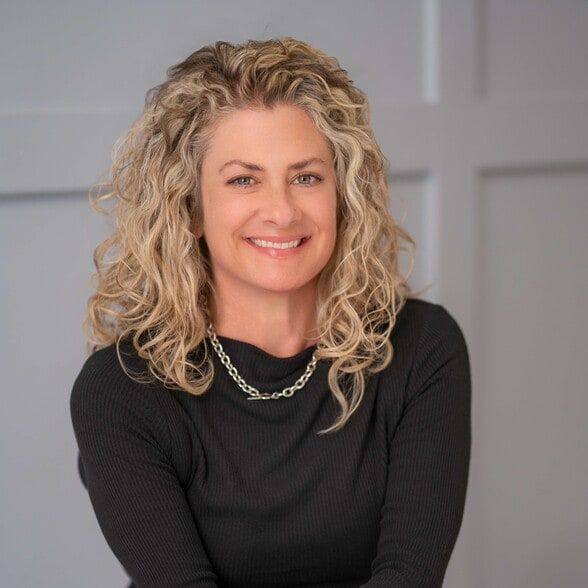 Land Listing Agent Photo